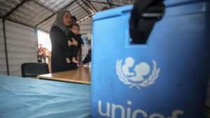 UNICEF denuncia el «asesinato» a manos de fuerzas israelíes de dos conductores de camiones de agua en Gaza | elperiodico.com