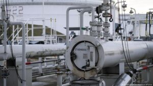 Ucrania reanudará transporte de petróleo ruso hacia Europa