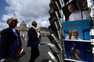 Un año después de su muerte, el recuerdo del papa Francisco sigue vivo en Roma – AlbertoNews