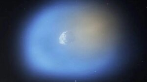 Un cometa llegado de fuera del Sistema Solar está expulsando tanta agua que equivale a decenas de piscinas olímpicas cada día. No es solo un dato espectacular: es una ventana directa a cómo se formaron otros sistemas planetarios