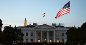 Un juez de EE.UU. vuelve a frenar la construcción del salón de baile de Trump y afea una argumentación «hipócrita»