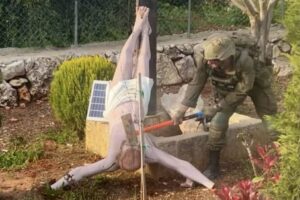 Un mes de detención para dos soldados israelíes que destrozaron un Cristo en el Líbano – AlbertoNews