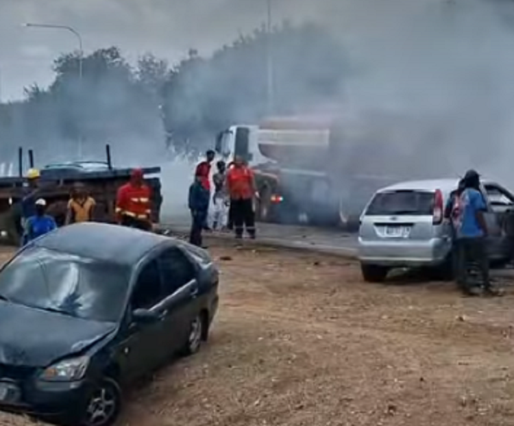 Un muerto y 11 heridos tras colisión múltiple