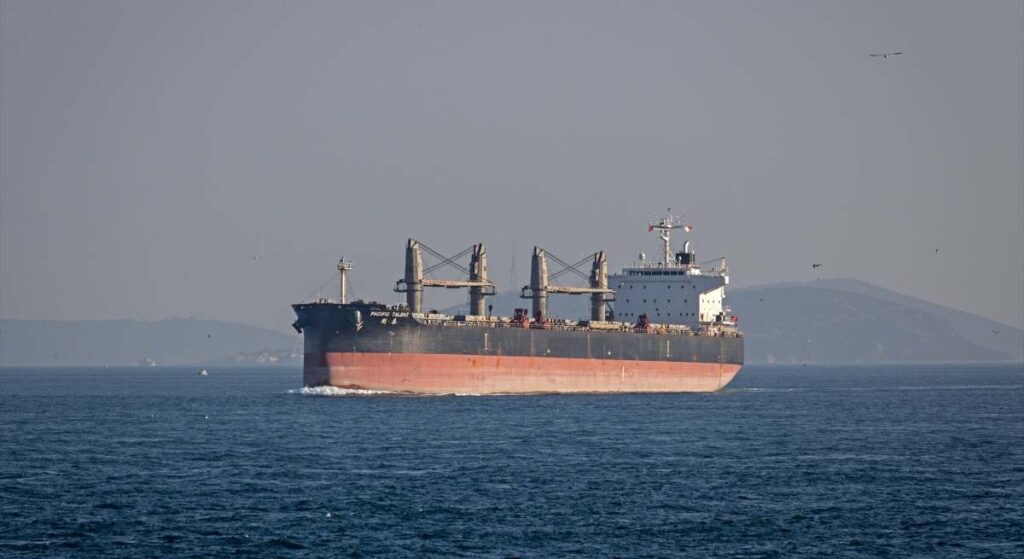 Un petrolero es secuestrado y desviado hacia aguas somalíes en un nuevo ataque pirata