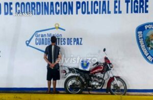 VIDEO: Hurtó una moto de un estacionamiento en Simón Bolívar 2 y terminó detenido en Polianzoátegui