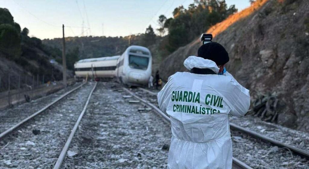 Víctimas de Adamuz denuncian "abandono institucional" tres meses después del accidente
