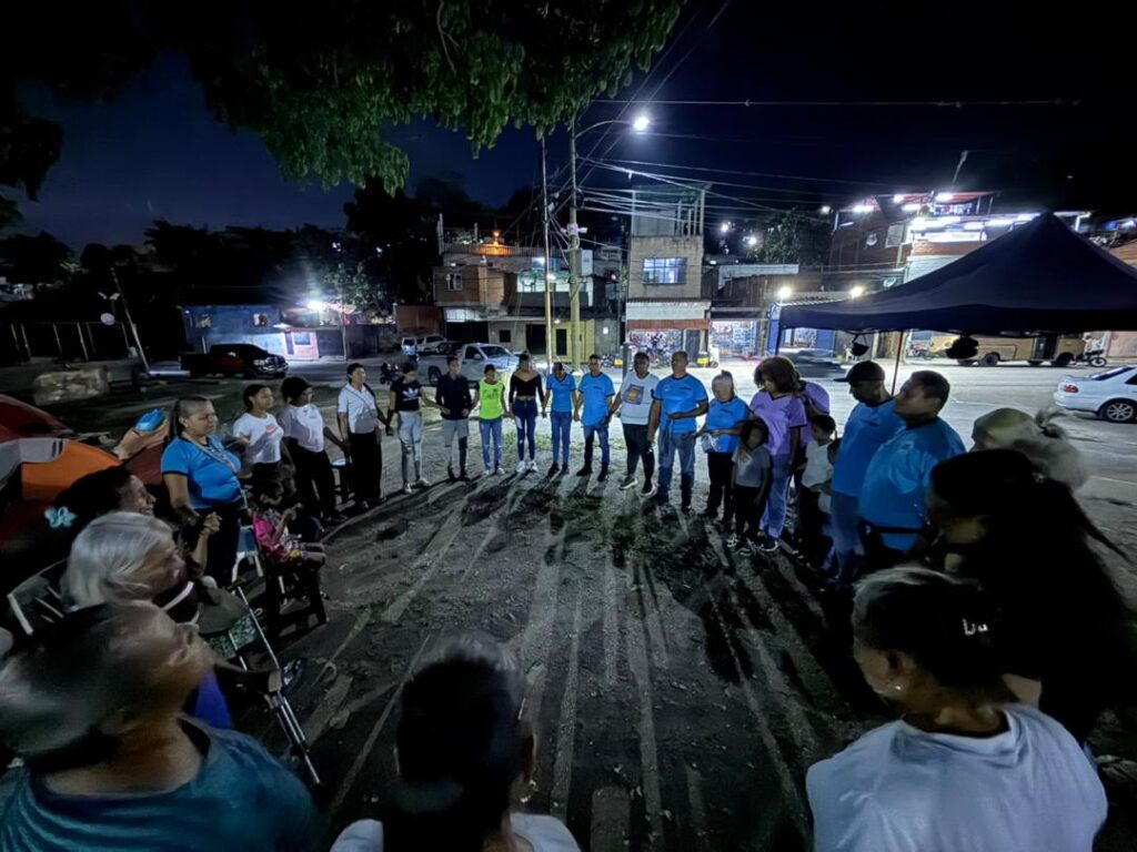 Vigilia ininterrumpida en El Rodeo I cumplió 111 días: Familias resisten y oran por la libertad de seres queridos
