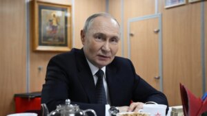 Vladimir Putin se mostró abierto a un diálogo con Volodimir Zelenski pero pidió que la reunión tenga objetivos claros