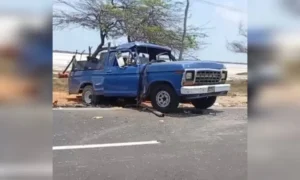 Vuelco de camioneta deja al menos 11 heridos en La Guajira