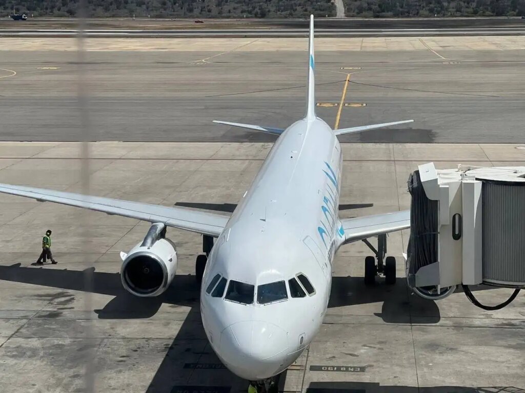 Vuelo 138 arribó a Venezuela con 57 migrantes repatriados desde EE.UU.
