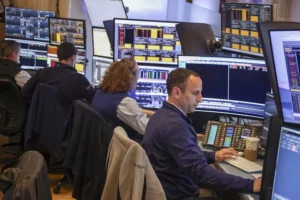 Wall Street cierra mixto, pero con S&P 500 y Nasdaq en máximos históricos – AlbertoNews