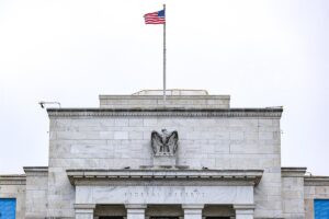 Warsh, nominado por Trump para la Fed, rechaza ser una «marioneta» del inquilino de la Casa Blanca | europapress.es