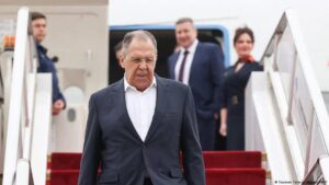 Xi se reúne con el jefe de la diplomacia rusa en Pekín