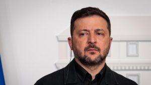 Zelenski critica a los negociadores de Trump, Witkoff y Kushner: «Es irrespetuoso ir antes a Moscú que a Kiev» | elperiodico.com