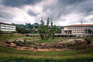 deterioro crítico del campus y colapso académico