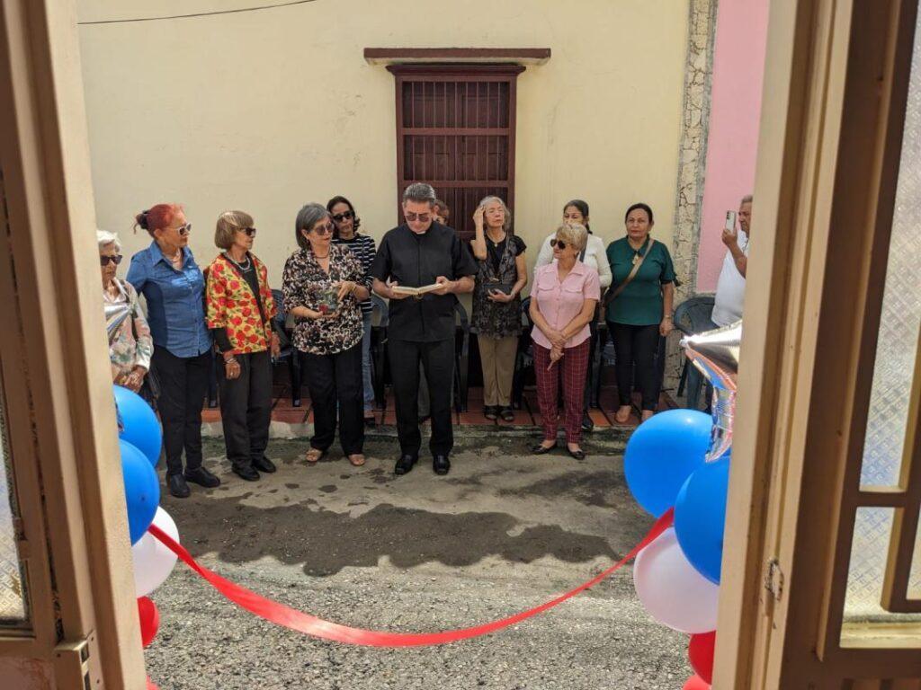 «¡Bienvenidos a nuestra sede!»: docentes jubilados de San Antonio cristalizan su sueño