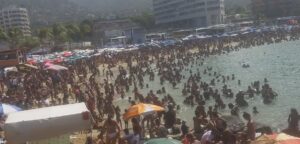 ¿Cuánto cuesta un día de playa para dos personas en el litoral central esta Semana Santa 2026?