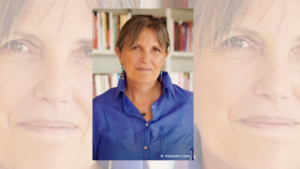 ‘Ya no se sabe qué es la verdad; te permites dudar de todo’: escritora Claudia Piñeiro presenta el libro ‘La muerte ajena’
