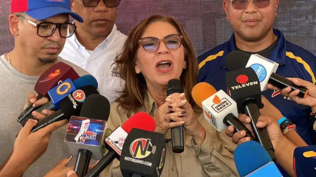Ministra de Transporte ratifica el aumento del pasaje urbano a 140 bolívares