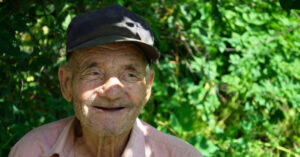 Abuelo cuenta romántica historia de como compró a la abuela cuando tenía 11 años – El Chigüire Bipolar