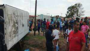 Accidente de autobús en Bolívar dejó un fallecido y 20 heridos
