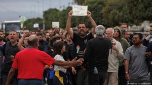 Activistas de la flotilla denuncian maltrato israelí