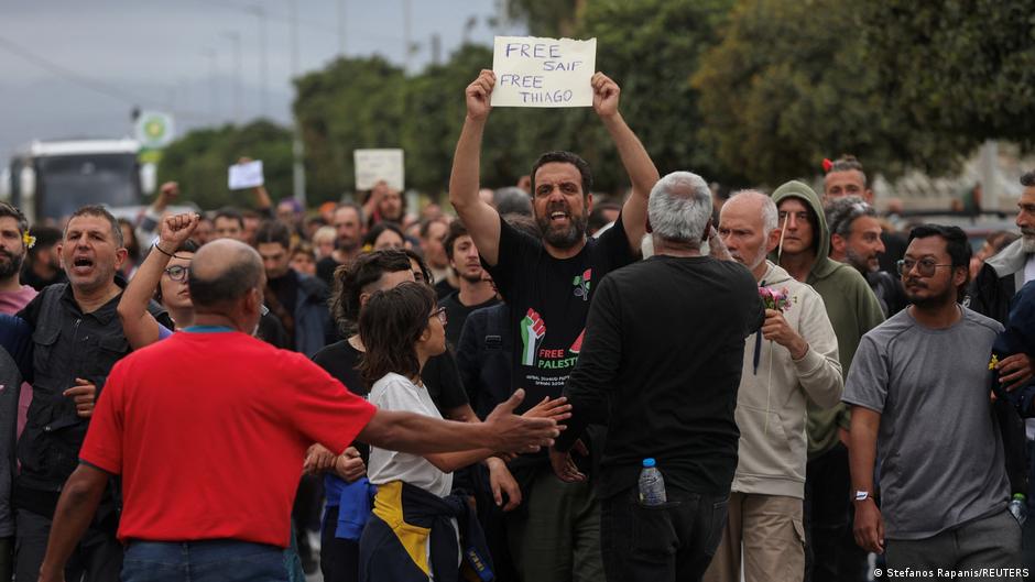 Activistas de la flotilla denuncian maltrato israelí