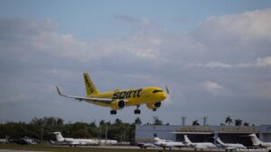 Aerolíneas EEUU anuncian ayuda tras súbito cierre de Spirit