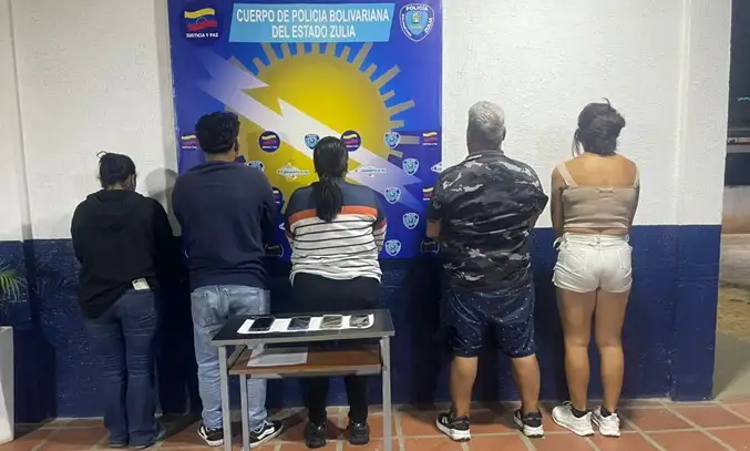Arrestan a 5 personas tras riña colectiva en estación de servicio