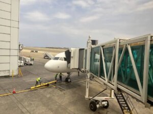 Arriba el vuelo 140 proveniente de EE.UU. con 157 venezolanos