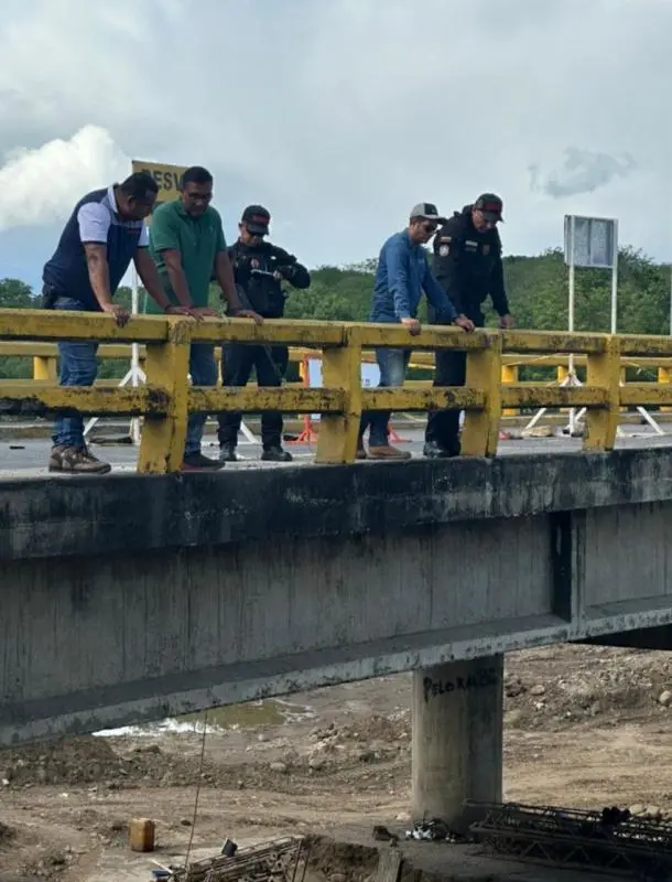 Avanzan los trabajos en puente de Ureña con restricciones provisionales para peatones