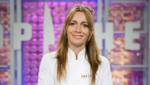 Begoña Rodrigo, chef, sobre su versión del arroz con bacalao: «Pochar ajo y cebolla en mantequilla y aceite a fuego bajo para mantener el arroz blanco»