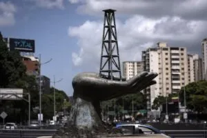 Bloomberg: ¿Podrá Venezuela recuperar la confianza de los inversionistas con una reforma de su deuda?