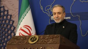 CONFICTO MEDIO | El ministro de Exteriores iraní informa a Albares del curso de las negociaciones con EE.UU | elperiodico.com