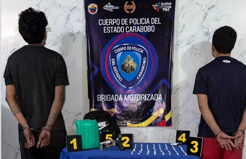 Caen dos miembros de "Los Dealers de Mañonguito" con droga