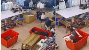 Cámaras captaron el angustiante momento en que un niño quedó atrapado bajo una montaña de ropa en una lavandería