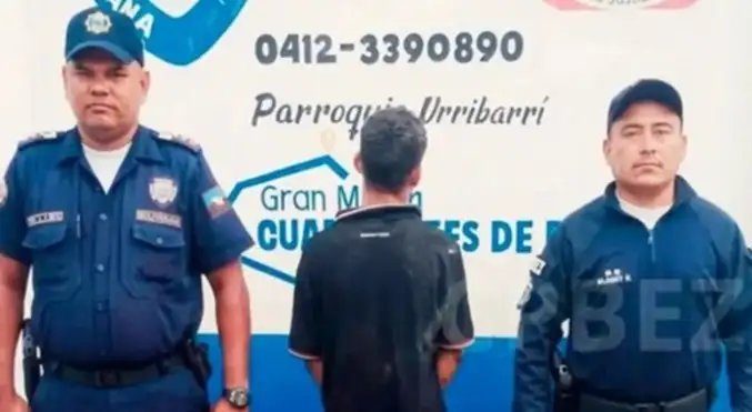 Capturan a joven mientras abusaba de dos niños