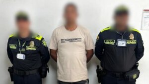 Capturan en aeropuerto Ernesto Cortissoz a hombre requerido por extorsión y concierto para delinquir