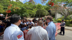 Caracas: Trabajadores entregaron documento con peticiones ante la Embajada de EEUU