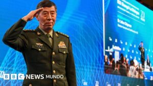 China condena a dos exministros de Defensa a pena de muerte aplazada en plena campaña contra la corrupción en el Ejército