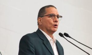 Cinismo puro: Jesús Faría dice que hubo «reivindicación justa» mientras crecen las protestas por mal salario