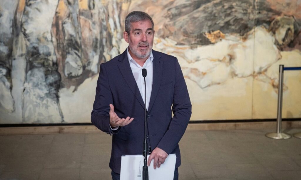 Clavijo espera que el desembarco del 'Mv Hondius' se produzca "con todas las garantías" tras su amarre