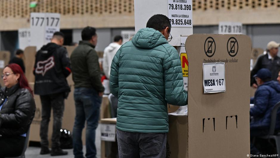 Colombia va a las urnas para elegir al sucesor de Petro