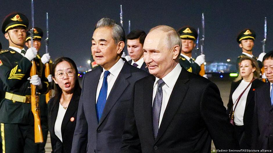 Cómo China se convirtió en el salvavidas económico de Rusia