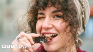 Cómo masticar bien los alimentos puede mejorar la actividad cerebral