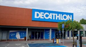 Confirmado: a partir de junio, las tiendas Decathlon contratarán a 2.000 personas con sueldos de más de 1.600 euros
