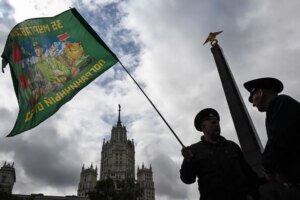 Crece en Rusia el número de falsos veteranos de la guerra en Ucrania que se hacen pasar por héroes para conseguir beneficios económicos | elmundo.es