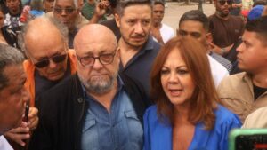 Defensora del Pueblo González Lobato se comprometió con los trabajadores mediar en sus reivindicaciones salariales