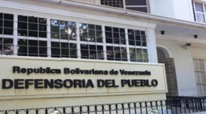 Defensoría del Pueblo acudió a Injuba de Barinas para mediar con presos que denunciaron torturas
