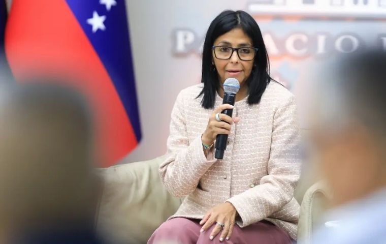 Delcy Rodríguez exige madurez ante excarcelaciones de presos políticos